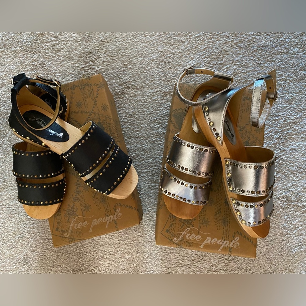 2 PAIR FREE PEOPLE OPEN BACK CLOG SANDALS BLACK/SILVER SZ 6.5 NEW IN BOX